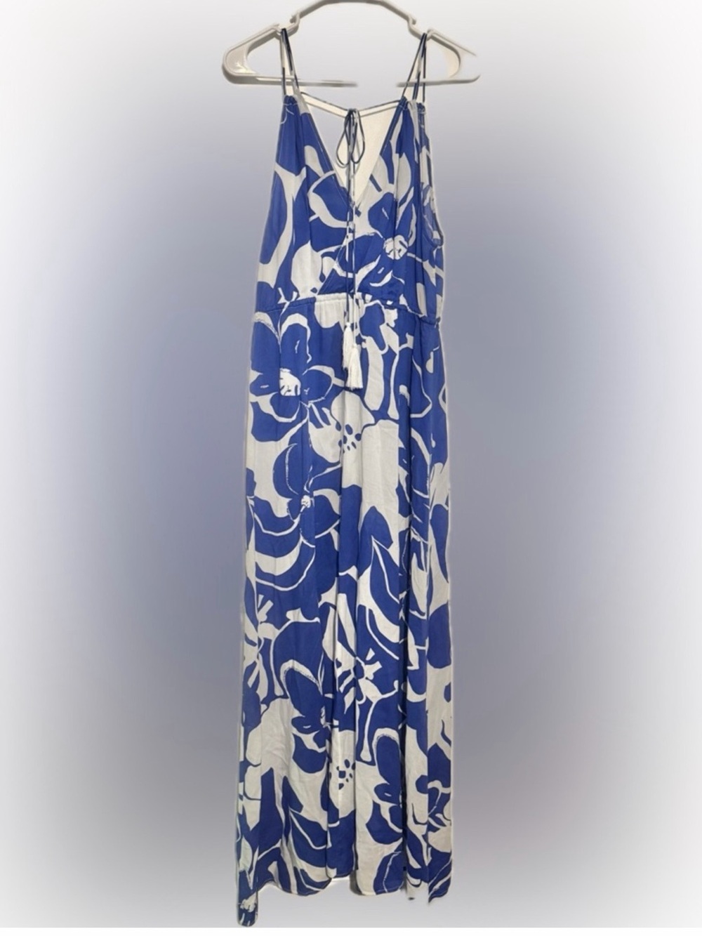 Elan Blue and White Floral Pattern Strappy Maxi Sundress A Definite Must Have! - Picture 2 of 10